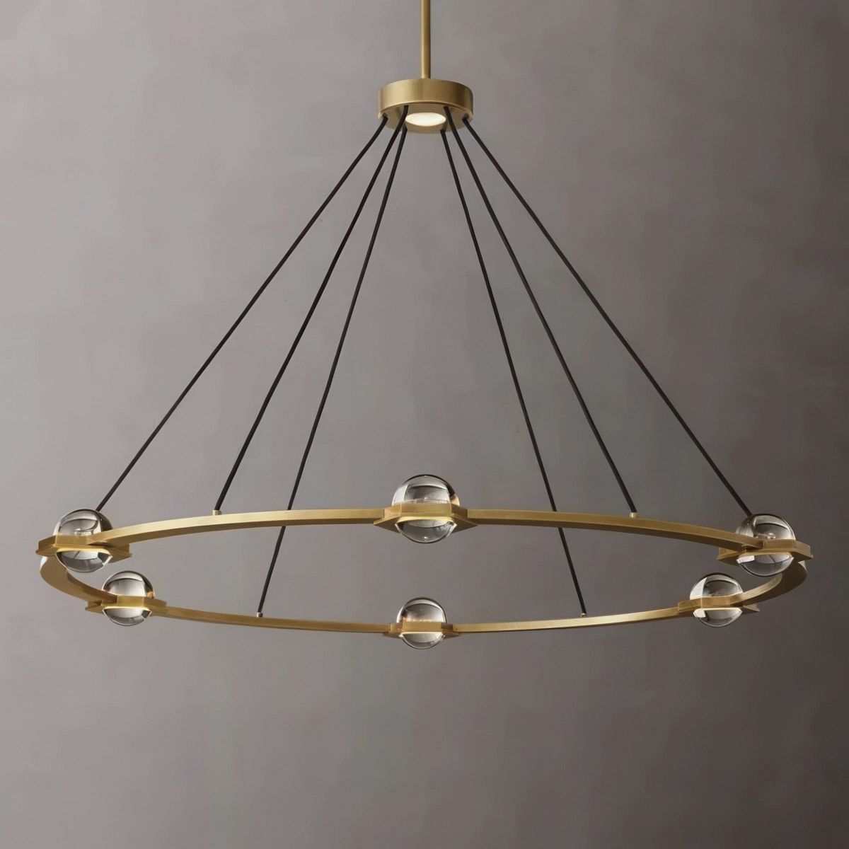 Eclatant Round Chandelier