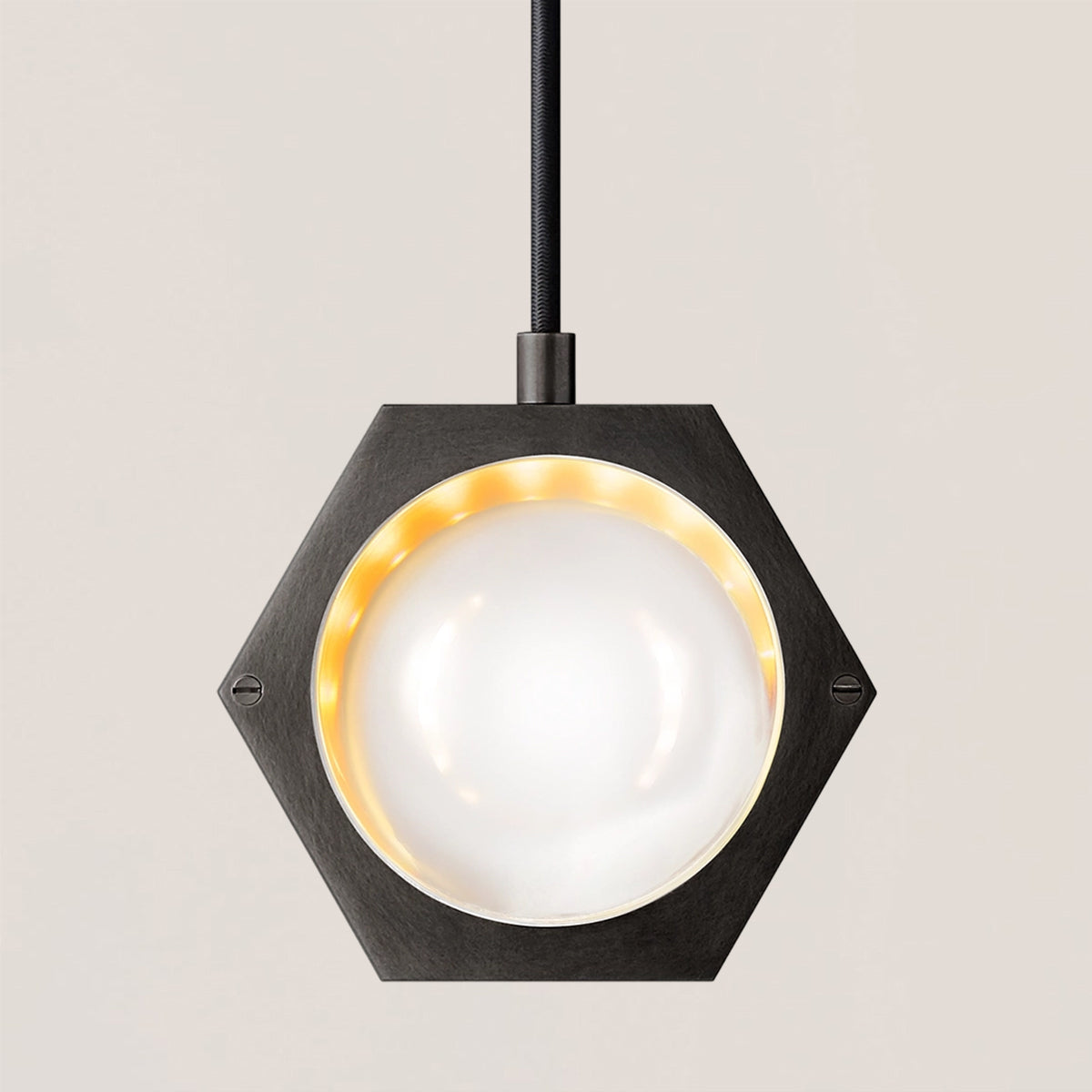 Eclatant Grand Pendant